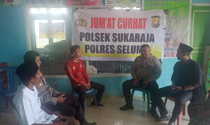 Kegiatan Jumat Curhat Personel Polsek Sukaraja Laksanakan di Desa Lawang Agung 