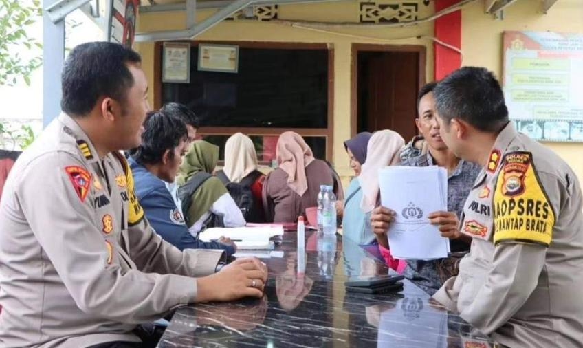 Kapolres Seluma Dengarkan Keluhan Warga Lewat Kegiatan Jumat Curhat 