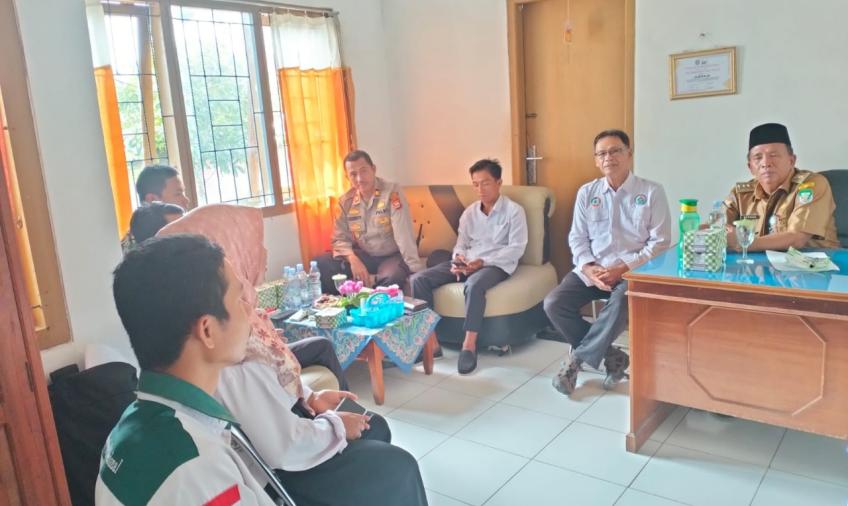 Kapolsek Talo Bersama Personel Polsek Talo Gelar Jumat Curhat di Desa Tanjung Agung 