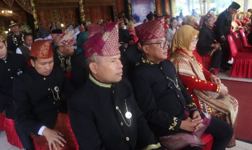 Kapolres BS Ikuti Upacara Peringatan HUT ke 75 Kabupaten Bengkulu Selatan Tahun 2024