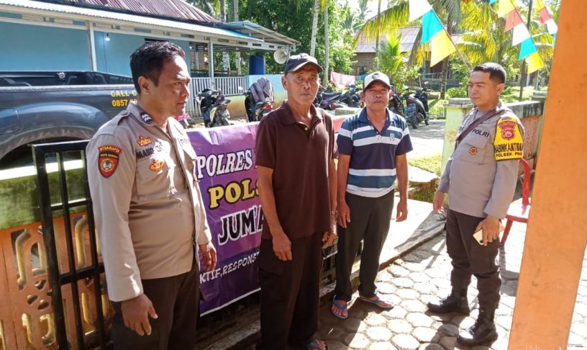  Jumat Curhat, Polsek Pino Ngopi Bareng Sambil Terima Curhatan Warganya