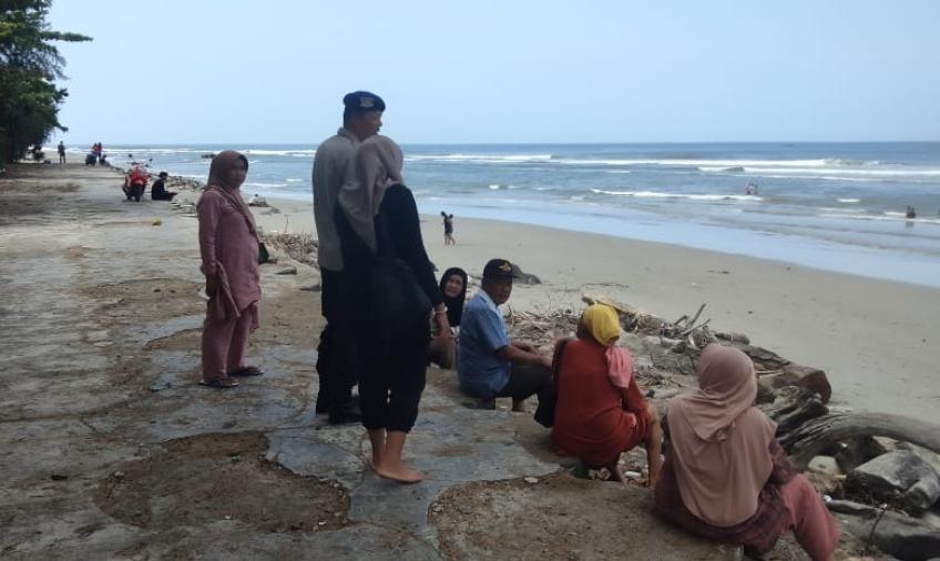 Sat Polairud Polres BS Patroli ke Wisata Pantai Pasar Bawah Manna Bengkulu Selatan Wujudkan Kamtibmas  Kondusif  