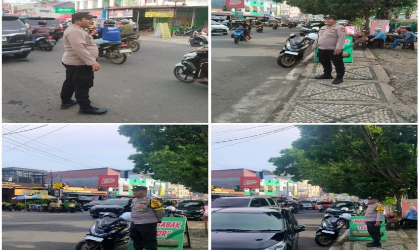 Ciptakan Rasa Aman dan Nyaman, Personel Polsek Gading Cempaka Amankan Pasar Kaget Ramadhan di Wilkum 