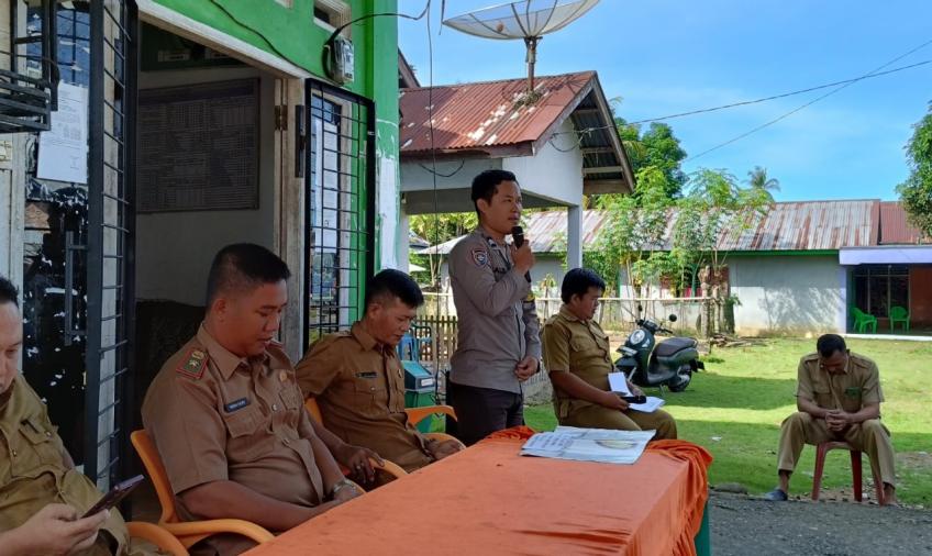 Babinkamtibmas Monitoring Penyaluran BLT DD Tahap 1 dan 2  Desa Nanjungan Kecamatan Kedurang  