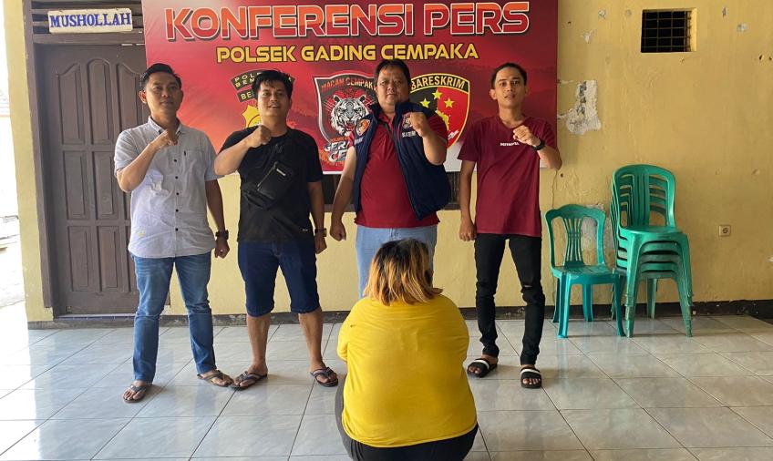 Curi Iphone 13 PM, Wanita Berambut Pirang Diringkus Polsek Gading Cempaka