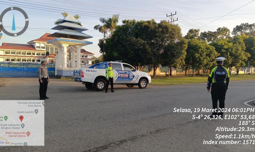 Wujudkan Kamseltibcar Jelang Berbuka Puasa, Sat Lantas Polres Bs Giatkan Patroli  