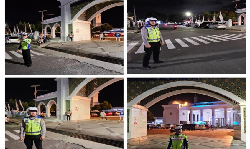 Personel Sat Lantas Patroli Pengamanan Sholat Isya dan Tarawih di Masjid At-Taqwa