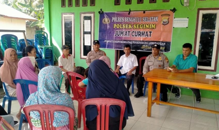 Mendengar Keluhan Warga Binaan Secara Langsung, Polsek Seginim Gelar Jumat Curhat di Desa Binaan