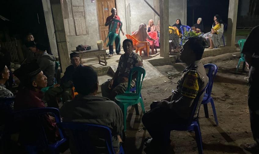 Bentuk Rasa Empati, Bhabin Sambang Duka Warga Desa Binaannya yang Mengalami Kemalangan