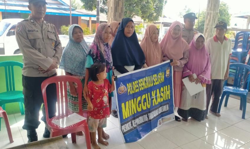 Minggu Kasih, Kapolsek Seginim Dengarkan Aspirasi Warga desa Sindang Bulan 