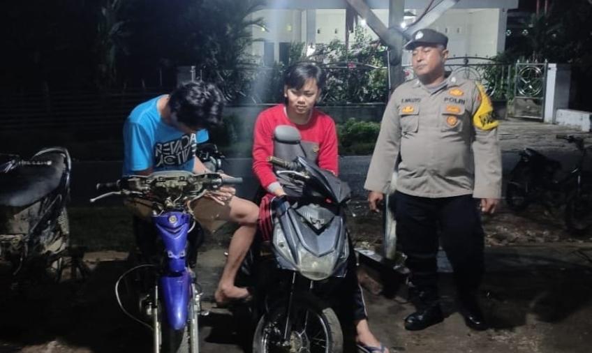 Patroli KRYD, Personel Polsek Semidang Alas Imbau Warga Tak Minum-Minuman Keras dan Jaga Kamtibmas