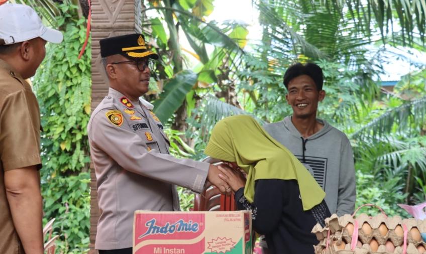 Pasca Gempa, Kapolres BS Bersama Dandim 0408 BSK  BPBD Beri Bantuan Kepada Warga Terdampak