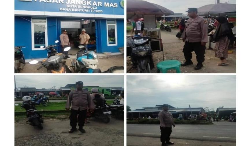 Antisipasi Gangguan Kamtibmas di Pasar Kaget, Personel Polsek KSKP Pulau Baai Lakukan Pengamanan 