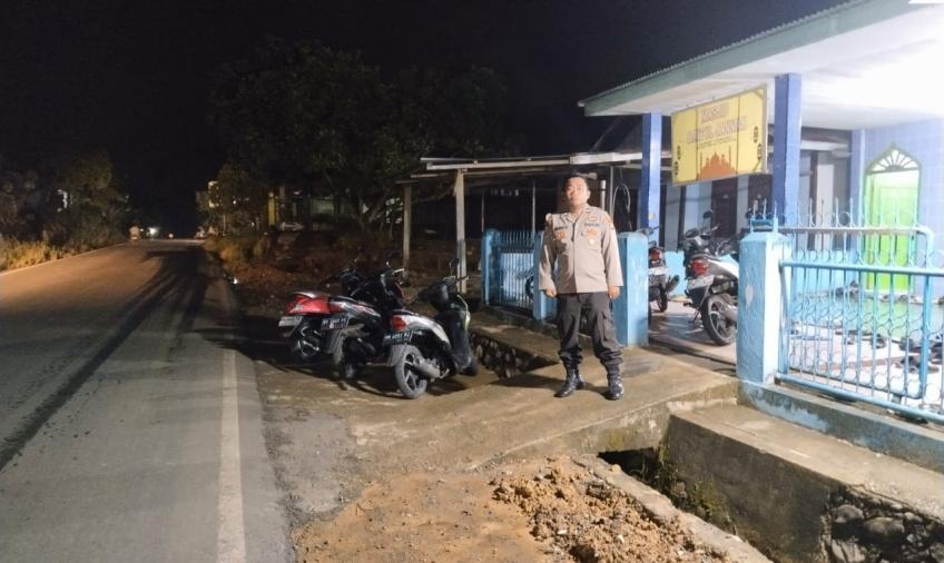 Berikan Kenyamanan dalam Pelaksanaan Ibadah, Polsek Talo Monitoring Ibadah Shalat Tarwih  
