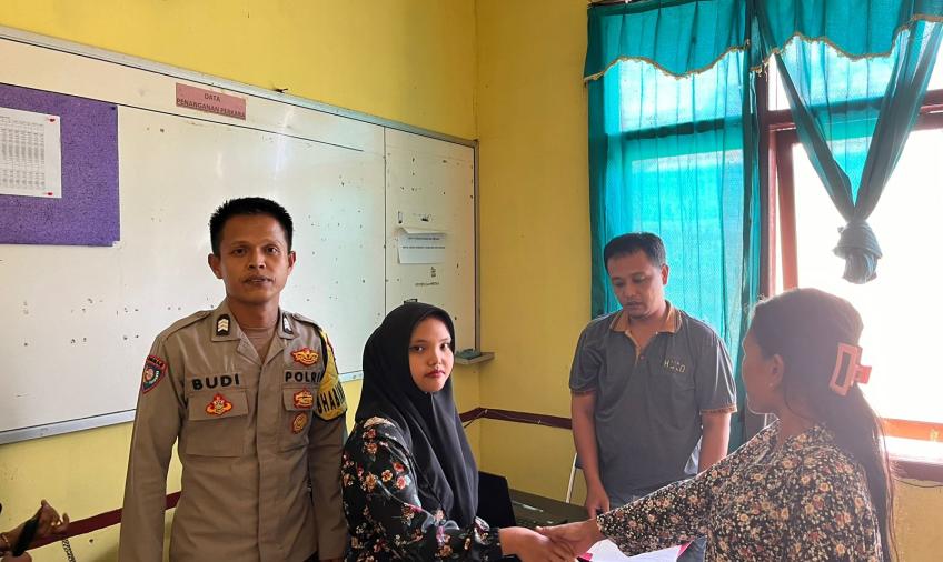 Bhabinkamtibmas Polsek Lebong Tengah Mediasi Warga Berselisih Paham