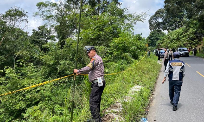 Satlantas Polres Kepahiang Laksanakan Survey Jalan Antisipasi Tanah Longsor dan Pohon Tumbang