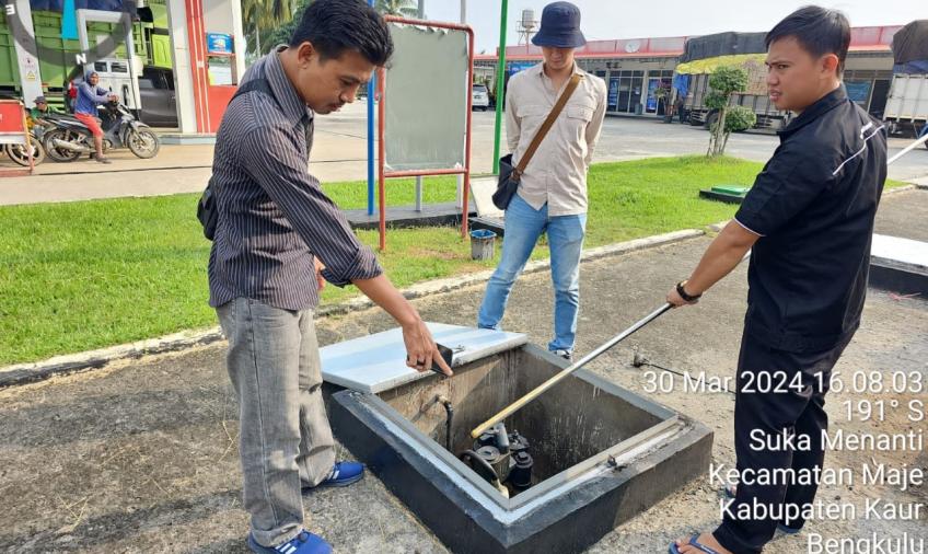 Cegah Kecurangan Penyaluran BBM, Polres Kaur Laksanakan Pengecekan BBM di SPBU
