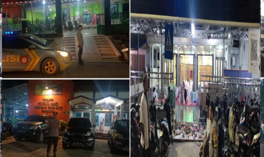 Ciptakan Sitkamtibmas Aman, Personel Polsek Kampung Pengamanan Shalat Tarwih di Masjid Nurul Haq 