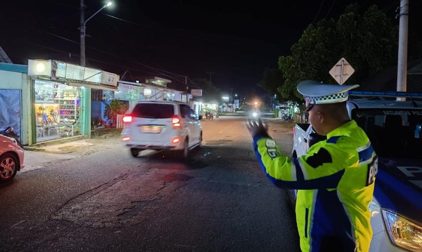 Patroli Blue Light Sat Lantas Polres Kaur Jaga Keamanan dan Kelancaran 
