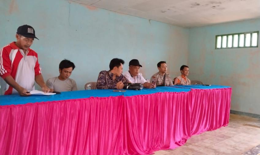 Polsek Talo Hadiri Undangan Penyaluran Bantuan BLT DD Tahap 1,2,3 Desa Giri Nanto 