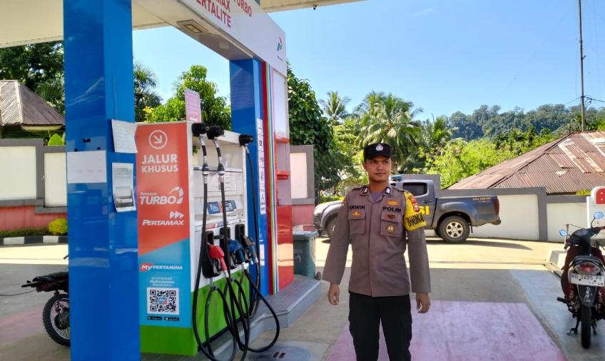 Patroli KRYD Polsek Talo Melaksanakan Pengecekan Stock BBM di SPBU Talo Kelurahan Masmambang 