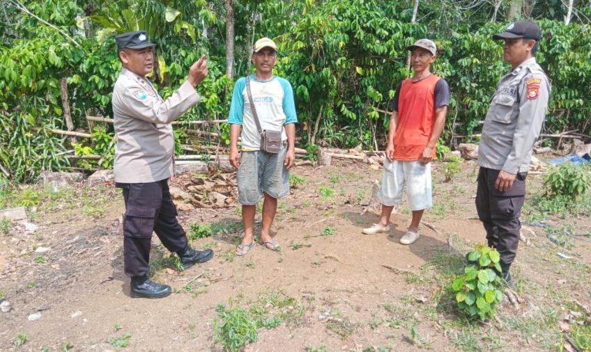 Ciptakan Kamtibmas yang Kondusif, Sat Binmas   Sambang Warga Sembari Berikan Imbauan
