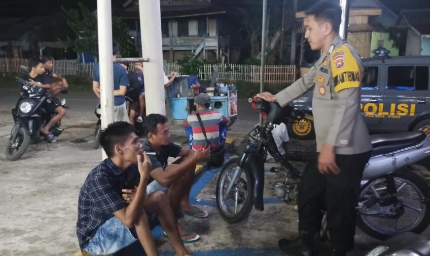 Bhabinkamtibmas Berikan Imbauan Kamtibmas kepada Para Pemuda Kelurahan Masat   