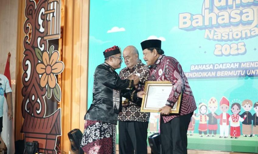 Bengkulu Raih Penghargaan Kesatria Bahasa di Festival Bahasa Ibu Nasional 
