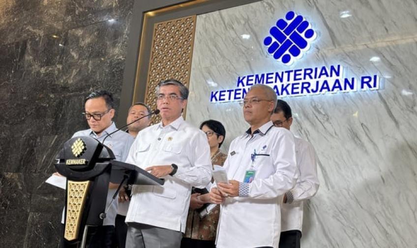  Menteri Ketenagakerjaan Yassierli secara resmi menghapus ketentuan batas usia dalam proses rekrutmen tenaga kerja. 