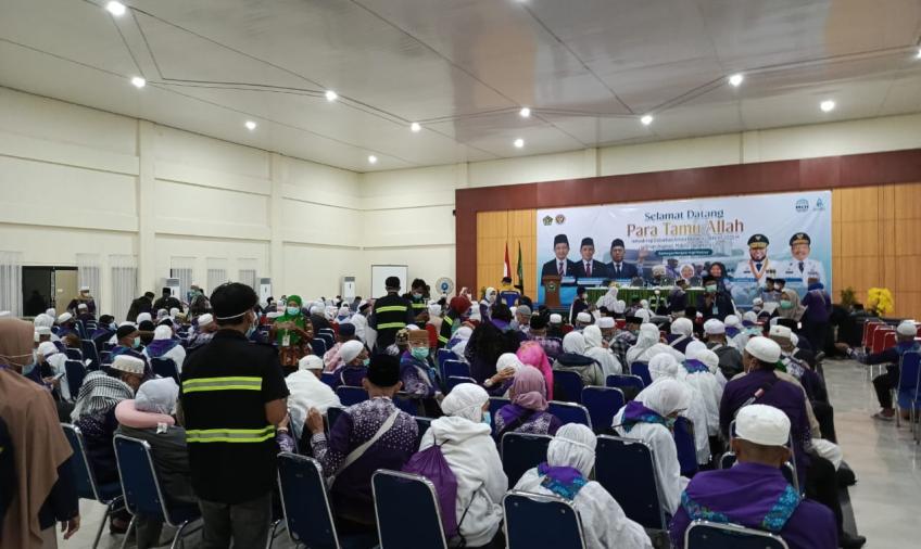 423 Jemaah Haji Bengkulu Kloter 1 Tiba di Tanah Air dengan Selamat