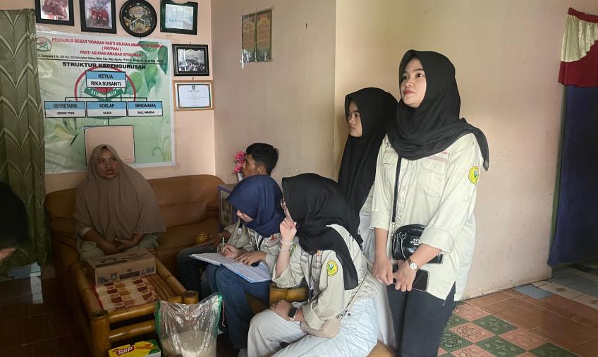Bem SI Bengkulu Laksanakan Baksos di Panti Asuhan Amanah Istiqomah Kelurahan Kebun Beler Kecamatan Ratu Agung Kota Bengkulu, Kamis 14 Agustus 2025.