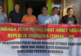 LSM TOPAN RI